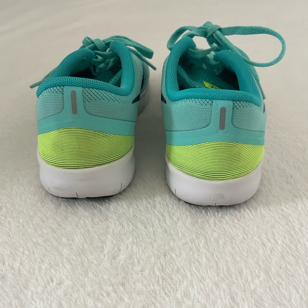 Nike Free Run shoe - Picture 7 of 9